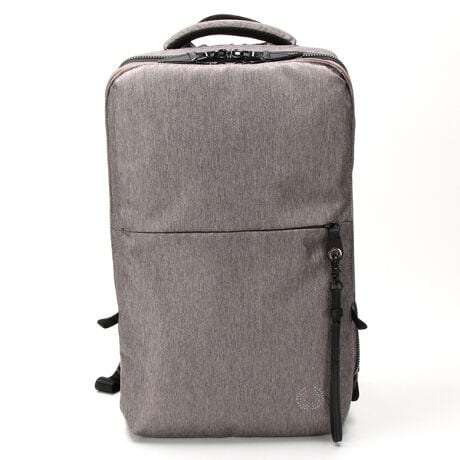 [^:PAN206]gȂƂɂyʉAR[f̃RpNgrWlXbNBʃt@Xi[̃IWiL[OXgbv͎OĎgƂł܂BOʃ|Pbg̓I[KiCU[@\gѓdbyA蒠Ȃǂ܂Ƃ߂Ď[Bwʑt@Xi[PE^ꂽړpPC|Pbg𑕔ƁAɂ͏o₷ʃ|PbgtBbVdl̏cnhARpNgȉnhBwʂ̃L[Ip̃ohɂ́AbNV_[gȂƂ[ƂĂBbNV_[̃xgEn[lXxgŕɍ킹Ē\Byċ@\ڂ̃rWlXbNłB