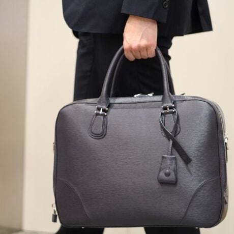 ohc(s[ACfB[)iȈۂ̌^I[U[u[tP[XoBQw̃u[tP[Xŉוlɂ߂ȃACeB@tɃV_[xgtĂ̂ŒʋΎ肪JĊyXłB@ʂ̏㕔ɂ̓I[v|Pbg茮pXP[XuɎoĕ֗łB@wʂɂ̓}Olbg̃|Pbg܂A|Pbg̃t@Xi[JƃL[̃o[ɑł̂ŏoɂ߂ȃACełB@ɂ̓^ubg|Pbg͂AMdit@Xi[|PbgƏB@TChɂ͊v싞AC[gpČ|悤ɂȂĂ܂B@̓`[̒ɓĂAgpȂĂ萻ĩ|CgɂȂĂ܂Byîm点z̏i2022N91牿i{Ă܂B͂鏤iɂĂ^Oȉꍇ܂ݕ\ĂTCg\i̔iłB \߂܂悤A肢\グ܂B[^:PAY102]