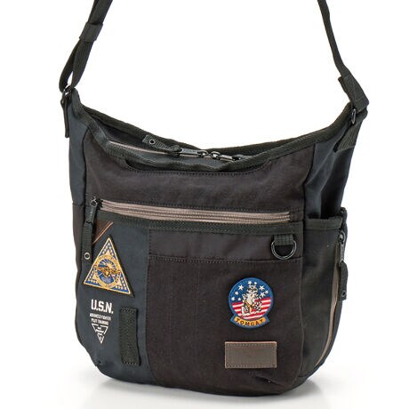 [^:AX1170N]AVIREX\G-1̃fUC𗎂ƂTOPGUNV[YoBre[Ŵ悤ɎdオGuby|CgBH{ꂽLoXngpAvȂɝ̂ŁA^E[Xg͂AEghAɂœKłB̃|PbgĂ̂Ŏ[͂QłB