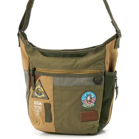 [^:AX1170N]AVIREX\G-1̃fUC𗎂ƂTOPGUNV[YoBre[Ŵ悤ɎdオGuby|CgBH{ꂽLoXngpAvȂɝ̂ŁA^E[Xg͂AEghAɂœKłB̃|PbgĂ̂Ŏ[͂QłB