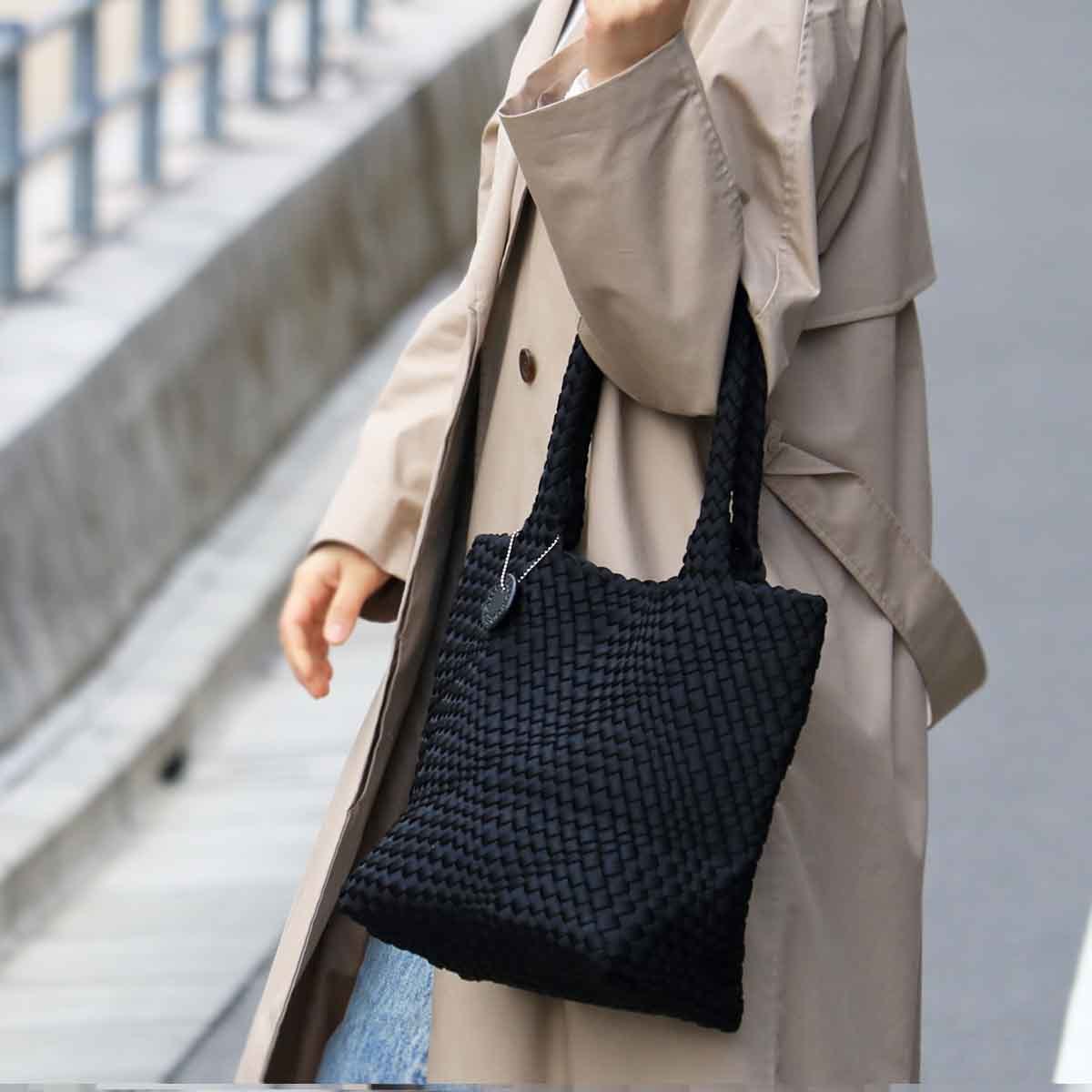 MODELLO 艶のあるメッシュ素材の大人アイテム メッシュバッグDMLB110 モデロ MODELLO 艶のあるメッシュ素材の大人アイテム 新作