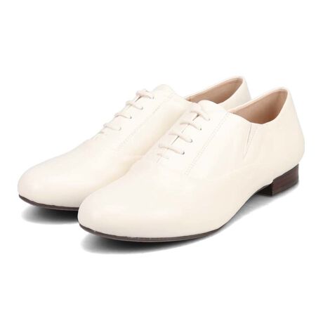 [^:DML8803]MODELLO ㎿ȃU[gpĂA_炩ɗDSnłBHfUC̓VvŐĂA܂܂ȃX^Cɍ킹₷ꑫłB܂ABStĂ邽߁AEȒPŃXgXȂg܂BfC[[XItBXV[܂ŕL􂷂邱̃V[YłB