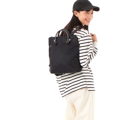 [^:010162350]fނ̓TCNiCnɁA\tgȋvgpĂ܂BVvȃX^CɁAťіڂ|CgɂȂĂAvFRrl[VڂACeɎdオ܂BJWAA炵˔obO͕igɂ҂łU[nh\tgŎ₷AyĎg₷fC[V[YłBU L[u Iu Gt@the cube of ef@}VEGhE