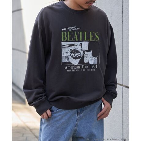 [^ԁF35380007]bNt@ɂ͊ȂuTHE BEATLESṽcA[TVc`[tɂXEFbgBvg͂ꂽ悤ȕ\ABe[ŴfUCɎdオĂ܂ByfUCztgɂ̓r[gYƌ΁IȃhZbgAobNX^Cɂ̓cA[XPW[̃vg{Ă܂Bđ傫߃TCYZNgāAƒp钅Ȃ߁By߃R[fBl[gzY̓J[SpcȂǑpƍ킹ăXg[gɁAfB[X͊Â߂̃XJ[gƍ킹~bNXX^C߁IߏȂǃ}CEFAɂÒMIX؍t@bVɂn}ꖇłByYEfB[XǂOKIzjZbNXŒp\ȃACełBY͂A̕ɃrbOTCYŒp̂߁Bp[gi[Ƃ̂R[fIyTHE BEATLES/U r[gYz1960Nɉp̃@v[ŌA62NɃfr[ohB|s[E~[WbN̗jhւAWEmA|[E}bJ[gj[AW[WEnXASEX^[4lgBqbgȂXɏoAAo̓錆\B̃[xgAbvh𗧂グȂǁẢe͉͂yłȂҕSʂɋyсA1960N[hEےO[vƂȂA1970NɉUBInstagramɂċߓ\̃ACe⃋bNЉĂ܂B@vence_sharestylemfTCYn@171cmmpTCYn@LTCY