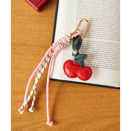 [^ԁF29850418]AEghA[vR[hɁA`F[^̍`[gݍ킹L[gȃACeBobOL[Oɕt邾ŁAR[fBl[gɗVѐSvXł܂ByfUCz`F[^̍`[BAEghÃ[vR[hŁAJWAɂtF~jɂ}b`BInstagramɂċߓ\̃ACe⃋bNЉĂ܂B@vence_sharestyle