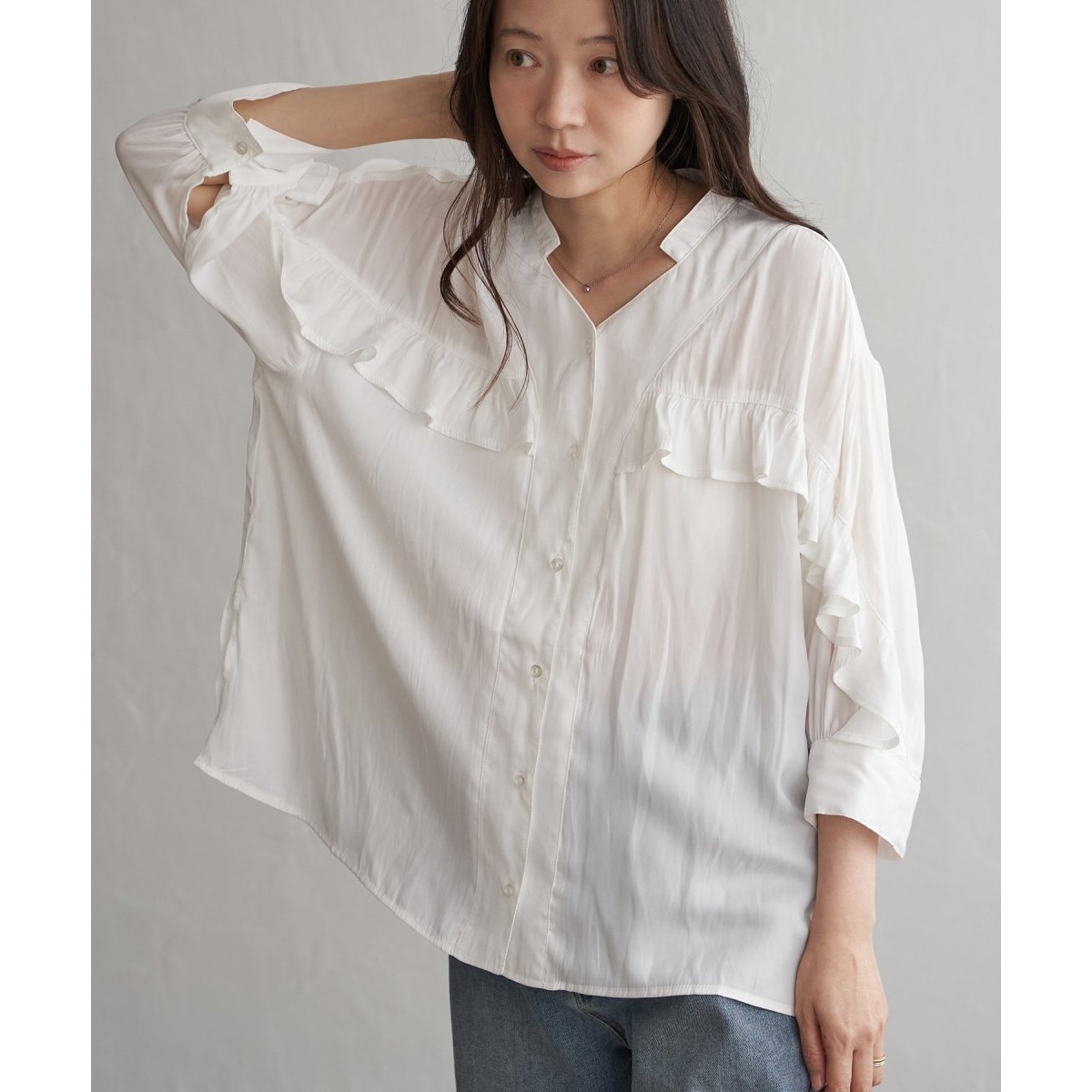 袖フリルブラウス