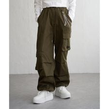 チェーン付きカーゴパンツ