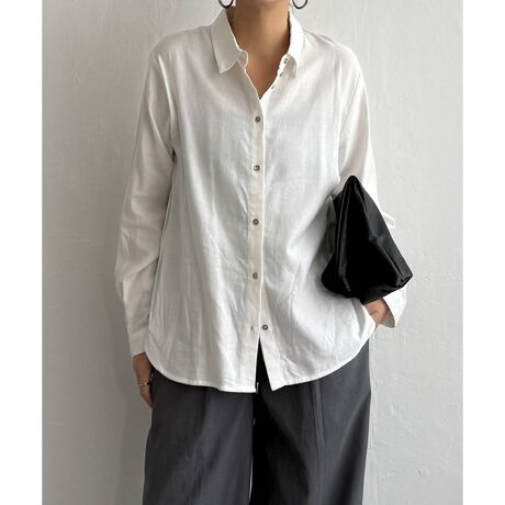 [^ԁF26012860]̂ȃ[fނŁAƂ肪͂̃VcBx[VbNȃfUCȂA肰Ȃ郁^{^̃|CgɁBfjƍ킹ăJWAɁAXbNXXJ[gɍ킹Ăꂢ߂ɂB̃R[fBl[gɏiȃjAXvXĂꖇłByfށzȃ[ŗBCi[g₷炩fނłByfUCzߋ݂Ŏg₷x[VbNVcBy|Cgz{^͕ȃ^{^ŁAfUC̃ANZgȂ璅₷i܂BC炿ƃANZT[̂悤ɔ`֗łBmfTCYn@164cmmpTCYn@MTCY