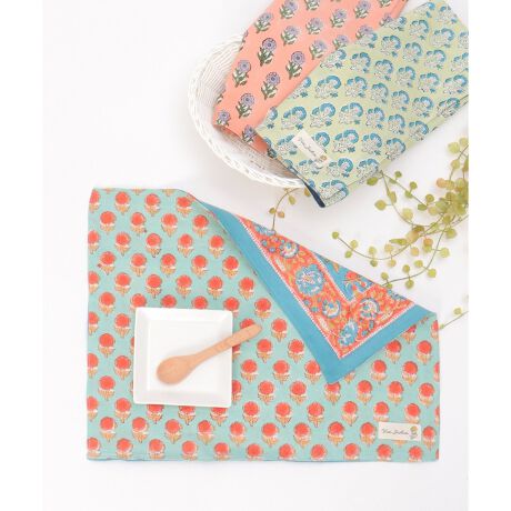 [^ԁF30660310]؂₩ȃ{^jJ̃Ch`}bgB\ƗAo[VuŎĝꂵIyfUCzCh̃ubNvgŃfUCꂽ{^jJ̃`}bgBy|Cgz\ŕ͋CςISƂ߂zFƑfpȉԕŁAe[ȕオԔ̂悤ɉ؂€܂B