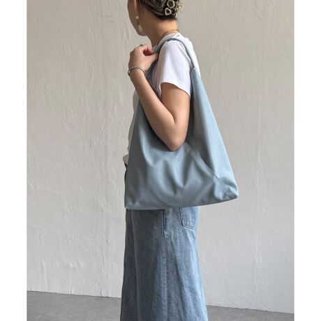 [^ԁF30294841]􂦂鍇gpOp`̃V_[obOByʂŃRpNgɎ[łATuobOƂĂdpɂ܂܂ȃV[Ŋ􂵂܂Byfށz􂦂鍇vByfUCzOp`̃V_[|obOBy|CgzE􂦂鍇vgpEgт]TœTCY̑OʉBt@Xi[tEV_[̓\tgX|WŌy