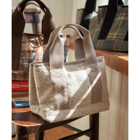 [^ԁF30294843]וIɐE[\Ȏd؂t̃~jg[gobOBzX}zAbv⏜ۃObY܂ŁAꂼ̋ꏊmۂłd؂tfUCŁAו̏oX[YłBԂȂ莩tHŁAƊ̂郋bNXꂵ|CgBig͂AJtF₨UȂǂƂoɂtBbg܂Byfށz|GXeAꕔFE[ByfUCzd؂g[g̃cC[hfރo[WBy|CgzEyʁi380OjE3̎d؂Ŏ[ɁEtO\