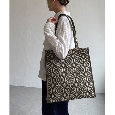 [^ԁF30294844]Ƃ݂̂WK[hD萶nɁAiȃShJ{A4TCYΉ̃g[gobOB؂₩Ȃ痎͋CŁAʋ΂₨oȂǂ܂܂ȃV[Ƀ}b`܂B}`tŎ[͂Agƌf𗼗ACeByfށz݂D萶nɃShJByfUCzA4TCYΉA}`TCỸg[gobOBy|CgzEpCsOdlŎ\^E|₷ۂTCYE͍gŃɂAʂ