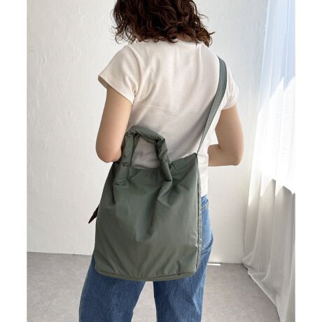 [^ԁF30294846]ȓłӂy₩ȍfނgpAg[gV_[2WAYobOB炩Ȋۂ݂ƃ}bgȎ͂ŁAł₳ہBVvȃfUC炱ÃX^COɂƂȂ݂܂Byfށz芴\tgPUByfUCzA4cg[gobOB̓}OlbgdlŁAו̏oX[YBIEIt킸􂷂閜\ACełBy|CgzEyʁi300OjEV_[LyE2WAYdl