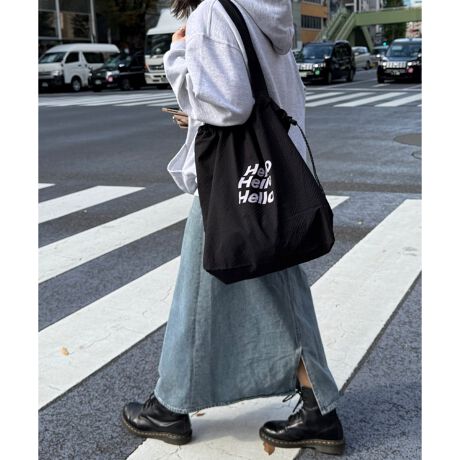 [^ԁF30294855]y₩ȃ|GXefނɁgHELLOh̃SA炵fUC̃g[gobOBԌ̓hXgdlŋВ̂悤ɍîŁAgɂSłBA4TCY܂邽ՂeʂŁAʋ΁EʊwEoȂǕLB