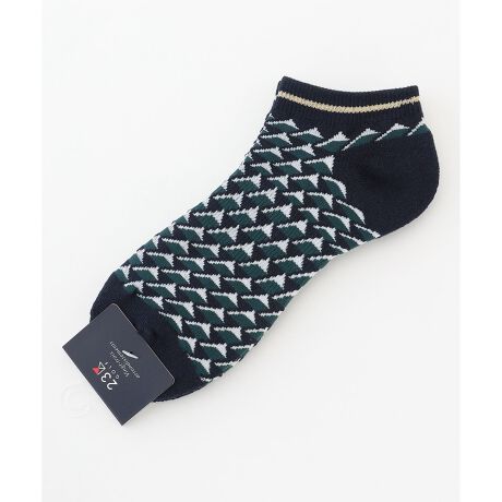 [^ԁFGN1RGW0304]GߊӂtbOڂ؂₩AN\bNXfUCV[Ye[}̃tbOSʂɕ҂ݍ񂾑݊̂AN\bNXłBɔzS[hCiȉ؂₩YAVvȃR[fBl[gɂANZgvXBbɂ̓T|[g@\AɂtBbgĉKȗSnĂ܂BX|[cV[͂AigSt̃EhłB肰Ȃoł邽߁AMtgƂĂ΂ꑫłBfޖȁAANAiCA|E^oX悭zA_炩Ƒϋv𗼗BɁAhLEhیʂ̂鎅gpĂ邽߁AԂ̒płKŐɕۂĂ܂B₷G߂łSĂg@\͂łB