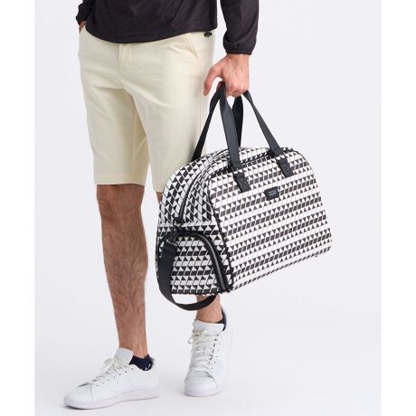 [^ԁFBO1PGW0211]VѐSƋ@\˔AOtBJȃ{XgobO25H~V[Ỹe[}łqtbOp^[rAmNŃX^CbVɃvg{XgobOB 23VvɒۉAtbÔ悤ɃOtBJɕׂAVѐSӂfUCۓIłB  fނɂ́A㎿̂V{{}bgȍv̗pB TChɂ̓V[Y|Pbg@\IȐ݌vŁAStłȂAW◷sȂǕLV[Ŋ􂵂܂B  fUĆA3DVRbŷ݂ŃST߂ɕ\BV[I΂ĂAX^CbVŎp̍l̃{XgobOłB  tbOV[Yꗗ͂ 摜̓Tv̂ߎۂ̏iƎdlقȂꍇ܂B܂AX^WIɂƖقȂ邽ߏi̐FقȂČꍇ܂B\߂B