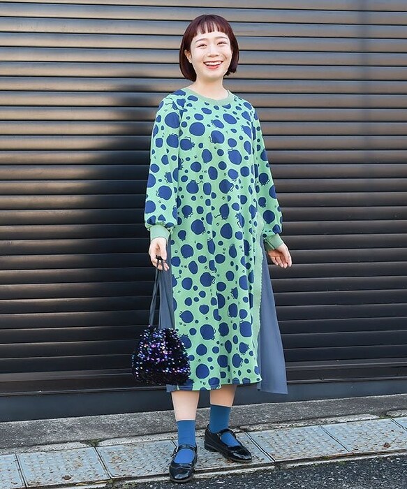 美品☆アズノウアズオオラカMIX柄ワンピース青大きいサイズ３（15〜17号） 美品☆アズノウアズオオラカMIX柄ワンピース青大きいサイズ3（15〜17号）