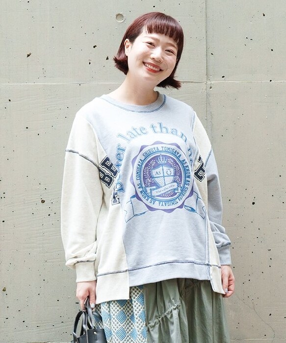 as knou as オオラカサイズ対応　 オーバーサイズ トレーナー 楽天市場】【大きいサイズ】ハートを抱えたネコトレ