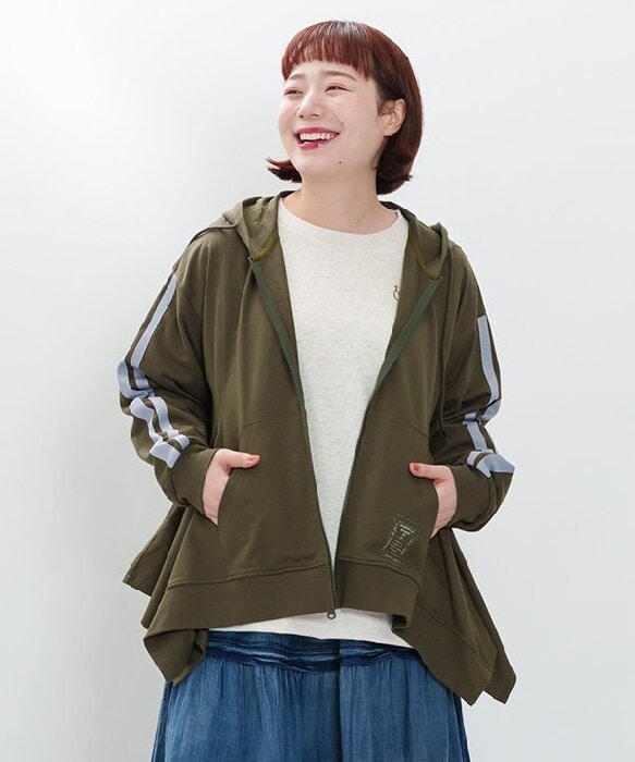 モメソセアズノウアズオオラカ ベアロイドトレーナー ブラック サイズ5