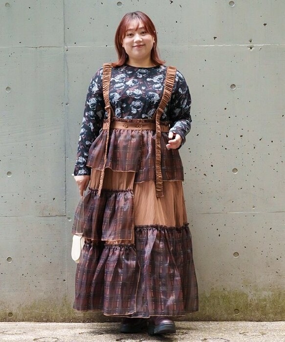 大きいサイズ】力強く咲く花々の刺繍OP | アズノゥアズオオラカ(AS