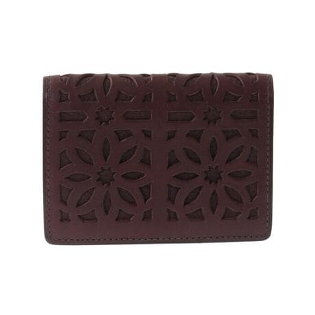 [^:44241]ƂĂJbg[ÑpXP[XBC^AỸIC\Ɋ܂񂾋vgpV[YłB\ʂɑ_ȃJbg[NƁAyAfUC\Ă܂BJbg[Ñ`[t́AnCn݂Ɍ`IȕC[WĂAԂƐ\Ă܂B܂̃pXP[XŁA5ӏJ[hTCỸ|PbgĂ܂B