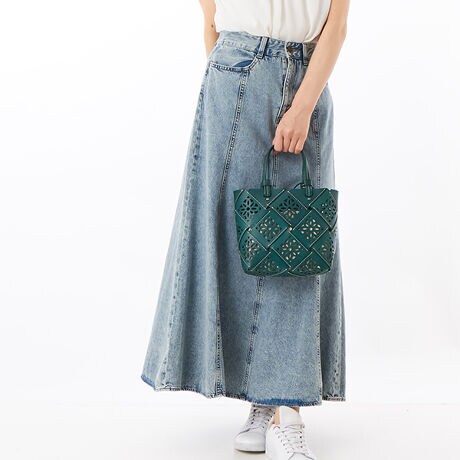 [^:43979]ʏoXPbǵu҂ށvuDvƂɂA\Ȃ̐^ɂBfނ́AC^AAo_bVEJЂ̃~l@XVǏi1.8mm`2mmjgpBڂ́AtbgōdAłĂƂƂg݂܂ޕ\A܂Ɂuv炵v𑶕ɂŷ݂ő̖́BntȂꖇdĂ̍́A\ʂł͂ȂAʂɂCz܂BɉāADAAPAƂvȂł͂̋ZpAJɒJɎ{ƂŊA܂ɐElZp𒍂񂾃V[YBtāAC̏㏸ƂƂɒȂy₩ɂȂ邱̋G߁B~蒍󂯂ČzIɍLJbg[N̉Ԗ͗lBł͂Ȃ̖͂߂iBmȌoN񑩂A25NԈĂu{̊vv̖͂ƂƂɂy݂B<fނ̓Ebg>fށF~l@{bNX<舵̒ӁE@>vFA_X@fP[gN[@RfBVjON[Z@AN[