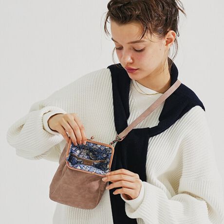 [^:44715]C^Ãxr[J[tgpNVJȎ̌V[YBɃoeBЃIWȉ㎿ȃ^i[ngݍ킹gentenƃoeBƂ̃R{[VBXgx[V[tXvO1883NɃEBAEXɂfUCꂽLȃvgV߂ɂuXgx[EV[tEXvOv߂ăoeBł̃fUCgꂽ̂1979ÑCeAEt@ubNłB̌^i[n̂߂ɏk܂Bqfނ̓EbgrC^ÃT^N[`Fñ^i[|鎿LȃJ[tgpBn̐Eςɍ킹AvIWi̐F肵܂B<舵̒ӁE@>vFA_XZ@fP[gN[@RfBVjON[ @AN[i[AR[ɔGƂ݂ɂȂ₷̂ŏ\ɂӂBA_X͐ɂĐFꍇ܂BŜGxψɐƐՂcɂłBt㔼قǊƏ݂܂BN[n͐FZȂ₷̂ŁA΂炭gpĊvłĂ犣CɂȂꍇɂ̂ݏʂÂgpB