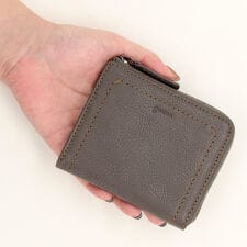 リラサート　２つ折り財布
