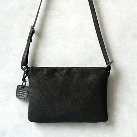 [^:44131]fグ̎RrvɃO[WOH{őfނ̂̂̂̎\ۗAŝdオɂuS[gx[VbNvBO[WOHv̕\ʂɃmE΂𓖂Ėグdグ̖́Bꖇꖇ̐ElƂōsĂ܂BS[g̖͂͂ȂƂĂ̌yłBvB̂łA@ێkŋl܂Ă̂Œe͐AȂ₩ł炩BvRɑ̂̃CɓYĂāAw⍘ɕsRɓaȂA܂ɁûɂȂށvƂt҂肫܂B ܂ARrv͖CɔrÎŁAႦΖdԂŎCꂠẢ^IȂǂŃoobƐ@ĂɂȂɂƂ₷܂BX~OF̐Fdˍ킹ȂA[݂ƉsL@Iɕ\AԂ݂ттB