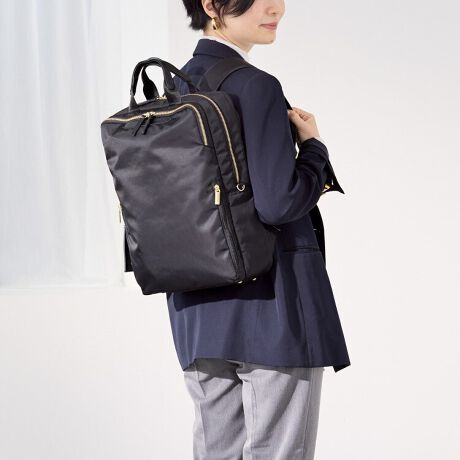 [^:68684]ʋ΂ɍœKȃXNGA^̃Xŋ@\IA4TCYΉ̃rWlXbNBGLXph@\tB14.0C`m[gPCAA4t@CTCYBdԓȂǂőOۂזɂȂɂAXŃRpNgȃVGbgɎdグ܂BPPC[Xy[X14.0C`m[gPCAA4t@C[\BNbVŁASăm[gp\R^ԂƂł܂BPC[C[ƗĂ̂ŁAvCx[gȉו͂Ɍ邱ƂȂPCo܂BQl[@14.0C`m[gPCFW33~H24~D2.5cmA4t@CF31.3~23.1cmGLXph@\t@Xi[JƂŁA}`gėeʂ𑝂₹GLXph@\̗pBi菭וɂΉł܂B|PbgOCɂ̓y▼hȂǃrWlXc[[łI[KiCU[|PbgzuBOoKvȂ̂Ɏo܂B{gz_[CCւ͐܂ݎP𗧂ĂĎ[ł֗ȃ|PbgBo[eNg|Pbgtg㕔͍RECXERۉHngp|PbgݒuB()ij RECXERۉH͐i̓̃ECX̐A@ۏ̍׋ۂ̑B}܂BaC̎Â\hړIƂ̂ł͂܂BX}[gANZX|Pbgwʂɂ̓X}[gtH[ɓKm̃|PbgoŎgXy[XzuBdԂ̏~Aɂ܂ɕ֗BZLeB|PbgwʂɃt@Xi[t̃|PbgzuBMdi̊ǗȂǂɂ𗧂܂BZbgAbv@\X[cP[X̃vhCunhɌŒłxgtBnhwۂɎזɂȂȂ悤AXibv{^ŗ߂2{̃nh̗pB_uANZX|Pbgtgւ͑O⌨|ۂɁAE珬o܂BnÂꏊłו₷悤A邢O[̃XgCvnCCAtg|Pbgɍ̗pBPC[Xy[Xɂ͏_炩ȑfފ̃O[̐ngpĂ܂Bjo[Tn[lXƂ́HɊÂϓIȃbNn[lX`łBbNp̐l̑JAlXȑ̊i59vB̕ς瓱oAn[lX`AtʒuAtpxɂ邱ƂŁA葽̏[U[ɃtBbgujo[Tn[lXv܂BɃtBbg邩wdɂA藎ɂIxɔwۂmזw܂肷Ix----------------------@\ڍ<>NbVPC|Pbg~1Б}`|Pbg~2t@Xi[|Pbg~1ybg{gz_[~2<tg|Pbg>I[v|Pbg~1}`Ȃ|Pbg~PБ}`|Pbg~Py~QL[tbN(`F[)~P<\>cJ~Qo[eNg|Pbg~PTCht@Xi[~Q(|Pbg1łBANZX\)<w>t@Xi[|Pbg~PX}z|Pbg~PZbgAbv@\----------------------