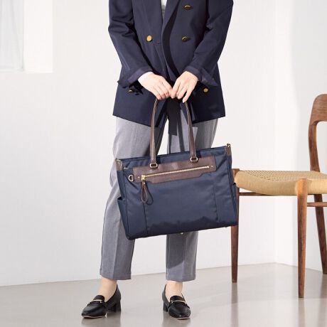 [^:68702]ǂȃX^Cɂ킹₷Ao܂őΉ\ȏ̂߂̃rWlXV[Y2Cdlň芴AS̎[͂̃rWlXg[gBPC[Xy[X14.0C`m[gPCAA4t@C[\BNbVŁASăm[gp\R^ԂƂł܂BQl[@14.0C`m[gPCFW33~H24~D2.5cmA4t@CF31.3~23.1cm2C\͉ו̎d₷悤A2C\̗pBPC⏑ނXy[XƕỉוXy[XłꂼꕪĎ[\Ȃ̂œꂽו₷ꂢɎd܂Btg|Pbgtgւ͖hyȂǂ̂Ɏo̎[ɕ֗ȃx^t|PbgځBȂǂ̎t\DJĂ邽߁AЈؓɂ܂Ƃ\łBTCh|PbgdԂ̏~ꎞIɉו܂ɕ֗ȃTCh|PbgځB{gz_[CCւ͐܂ݎP𗧂ĂĎ[ł֗ȃ|PbgBZbgAbv@\oɂ֗ȃX[cP[X̃vhCunhɌŒłxgtBeɒuۂɉꂪtɂAetBV_[xgȂȂߊ|ł̎gpłO\ȃV_[xgtBnÂꏊłו₷悤A邢x[W̐nfUC̗pBpXP[XobÕfUCɍO\ȃpXP[XtB----------------------@\ڍ<C@2C>E\CБ}`|Pbg~Q{gz_[~Pt@Xi[|Pbg~PEPCCNbVPC[|Pbg~PI[v|Pbg(}`)~1I[v|Pbg(Б}`)~2<tg|Pbg>L[tbN(cĴ)~1Б}`|Pbg~Qy~Q\ʃt@Xi[|Pbg~1TCh|Pbg(}`)~QZbgAbv@\<V_[>@3cm@()116-70cm<nh>c@()25cm@()60cm----------------------iXybNl摜̓Tv̂߁A\ȂdlύXꍇ܂B܂Ai̐F͂g̃fBXvCEj^[ɂۂƈقȂꍇ܂̂ł炩߂B̏i͐ΐ쌧蔭܂B͂܂ł̎Ql͂J[03FlCr[݌ɍ݌ɂ܂TCYW40~H29~D16 cmTCYɂĂ͂e17Ld880gfރ|GXe330dncC/PUH^v(|E^)Y@\ꗗA4^14.0C`PC[^2C^ZbgAbv^{gz_[^V_[xg^pXP[X