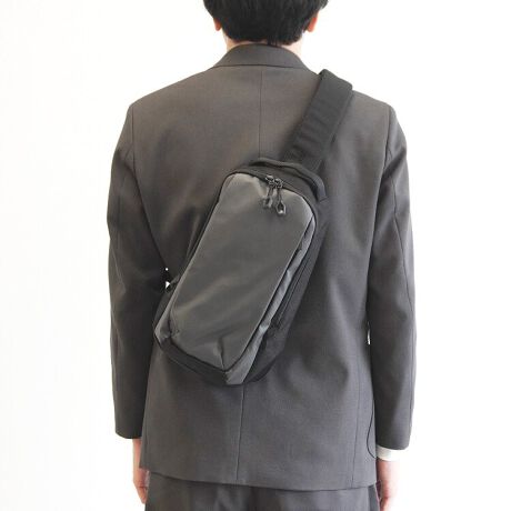 [^:68794]JWAȃfUCɋ@\V_[obOV[YB HnϖՐPUH{AȂ₩ŏvȐngpBϖՐEɗDĂAJ̓łSłBShł͂܂B 8.0C`^ubg[Cւ8.0C`^ubg̎[\B8.0C`QlTCYFW14~H20~D1cm [eBeB|Pbg~j}ȃfUCŁA[ɎoO|PbgݒuB V_[xgV_[xg͍Etւ\Bwɂ킹ĕύXł܂B bVfޔwʂV_[xg̓bVfނgpBďłKɂgp܂B nJ[nւ͎F̗ǂ邢u[J[̗pB̕ɂ܂ו₷֗łB