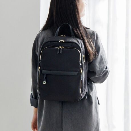 [^:68801]nCNXȍƋ@\ŁAÑrWlXobOuvvdוx\Ƌ@\̍ÂfUC̃bNTbNłBrWlXV[Ɋ􂷂13.3C`m[gPCAA4t@CTCYBC[͑傫J݌vŁAו𐮗ڂȂX[Yɏoꂪ\łBOÂǂɂׂȃACe̎[ɕ֗ȃ|Pbg𑽐zuĂ܂B{̑fނɂ͍T߂Ȍ򂪏iȃiCcCAtɂ͌^̃XvbgU[ivj̗pAGKgȃfUCɎdグ܂BPPC[Xy[X13.3C`m[gPCAA4t@C[\BNbVŁASăm[gp\R^ԂƂł܂BPC[C[ƗĂ̂ŁAvCx[gȉו͂Ɍ邱ƂȂPCo܂BQl[@13.3C`m[gPCFW31~H22~D2.5cmA4t@CF31.3~23.1cm|Pbg̎[ɕ֗ȃ|Pbg𑽐zuB2WAYX[|Pbgʃt@Xi[Ɩ{̋C̑o畨̏oꂪ\ȃ|PbgBɂ͋zngpĂ܂B{gz_[܂ݎP𗧂ĂĎ[ł֗ȃ|PbgBo[eNg|Pbgtg㕔ɍRECXERۉHngp|PbgݒuB()ij RECXERۉH͐i̓̃ECX̐A@ۏ̍׋ۂ̑B}܂BaC̎Â\hړIƂ̂ł͂܂Btg|Pbgtg㕔ƉɃt@Xi[|PbgzuB㕔|Pbgɂ͏̎[ɓKI[KiCU[|PbgL[Xgbvt܂BcJt@Xi[|PbgO⌨|ۂɕ֗ȃt@Xi[|PbgtgE2zuBZbgAbv@\X[cP[X̃vhCunhɌŒłxgtBEGXgT|[gpbhdוyɎx悤AwʉɃpbhĂ܂Bjo[Tn[lXƂ́HɊÂϓIȃbNn[lX`łBbNp̐l̑JAlXȑ̊i59vB̕ς瓱oAn[lX`AtʒuAtpxɂ邱ƂŁA葽̏[U[ɃtBbgujo[Tn[lXv܂BɃtBbg邩wdɂA藎ɂIxɔwۂmזw܂肷Ixt@Xi[EJ[01ubNBNFubN09`R[FVo[11ubNLGFS[h----------------------@\ڍ<>E13.3C`PC[CE}`t|Pbg~2Et@Xi[|Pbg~1E{gz_[~1E2WAYX[|Pbg~1<O>Eo[eNg|Pbg~1Etggbvt@Xi[|Pbg~1iЃ}`t|Pbg~2Ayz_[~2AL[Xgbv~1jEct@Xi[|Pbg~2Et@Xi[|Pbg~1EZbgAbvxgEjo[Tn[lXEe