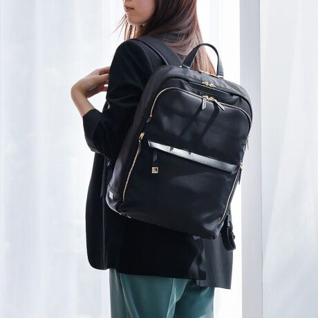 [^:68802]nCNXȍƋ@\ŁAÑrWlXobOuvvdוx\Ƌ@\̍ÂfUC̃bNTbNłBוS15.6C`m[gPCAB4t@CTCYBC[͑傫J݌vŁAו𐮗ڂȂX[Yɏoꂪ\łBOÂǂɂׂȃACe̎[ɕ֗ȃ|Pbg𑽐zuĂ܂B{̑fނɂ͍T߂Ȍ򂪏iȃiCcCAtɂ͌^̃XvbgU[ivj̗pAGKgȃfUCɎdグ܂BPPC[Xy[X15.6C`m[gPCAB4t@C[\BNbVŁASăm[gp\R^ԂƂł܂BPC[C[ƗĂ̂ŁAvCx[gȉו͂Ɍ邱ƂȂPCo܂BQl[@15.6C`m[gPCFW38.5~H26.5~D2.7cmB4t@CF38.0~27.3cm|Pbg̎[ɕ֗ȃ|Pbg𑽐zuB2WAYX[|Pbgʃt@Xi[Ɩ{̋C̑o畨̏oꂪ\ȃ|PbgBɂ͋zngpĂ܂B{gz_[܂ݎP𗧂ĂĎ[ł֗ȃ|PbgBo[eNg|Pbgtg㕔ɍRECXERۉHngp|PbgݒuB()ij RECXERۉH͐i̓̃ECX̐A@ۏ̍׋ۂ̑B}܂BaC̎Â\hړIƂ̂ł͂܂Btg|Pbgtg㕔ƉɃt@Xi[|PbgzuB㕔|Pbgɂ͏̎[ɓKI[KiCU[|PbgL[Xgbvt܂BcJt@Xi[|PbgO⌨|ۂɕ֗ȃt@Xi[|PbgtgE2zuBZbgAbv@\X[cP[X̃vhCunhɌŒłxgtBEGXgT|[gpbhdוyɎx悤Awʉɂ̓pbhĂ܂Bjo[Tn[lXƂ́HɊÂϓIȃbNn[lX`łBbNp̐l̑JAlXȑ̊i59vB̕ς瓱oAn[lX`AtʒuAtpxɂ邱ƂŁA葽̏[U[ɃtBbgujo[Tn[lXv܂BɃtBbg邩wdɂA藎ɂIxɔwۂmזw܂肷Ixt@Xi[EJ[01ubNBNFubN09`R[FVo[11ubNLGFS[h----------------------@\ڍ<>E15.6C`PC[CE}`t|Pbg~2Et@Xi[|Pbg~1E{gz_[~1E2WAYX[|Pbg~1<O>Eo[eNg|Pbg~1Etggbvt@Xi[|Pbg~1iЃ}`t|Pbg~2Ayz_[~2AL[Xgbv~1jEct@Xi[|Pbg~2Et@Xi[|Pbg~1EZbgAbvxgEjo[Tn[lXEe