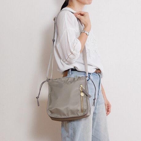 [^:17833]肰Ȃ傤ǂAlRƃA[g̃gxobOg痷s܂ŕLB[͂AXAǂƂǂ̏c^V_[BHAyŨACRIiuAj}wbhv猵IHAyUlRẪIWi̗p܂BJ̓t@Xi[dlŁAgɂו̎SBpɂȏoɂ̓t@Xi[߂Ƀ}OlbgŊJ\łBTChɂRƁAVGbgς邱Ƃł܂BE蕔HAyUlR胁^`[tBEVvȖn^Cv͓lRAlRwbh^Cv͓ndlBEɂ̓L[OȂǂtĂngp[ctBE̍ɔꂽuhSGKgo܂B----------------------@\ڍ<>EbV|Pbg~2Et@Xi[|Pbg~1<O>Etgt@Xi[|Pbg~1Ewʃt@Xi[|Pbg~1C[A[gƁEw肪HAyU(njƊ̃[fBOJpj[AG[X̃uhwace.x̃R{ACeB