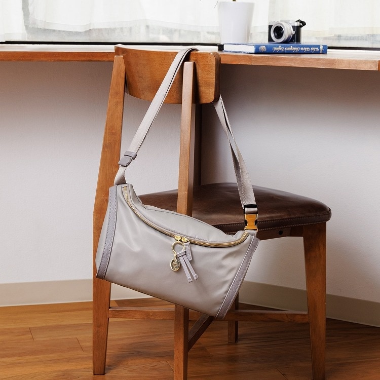 ace．（ace．）/ショルダーバッグ ボディバッグ 猫 17835 ace． HAyU ショルダーバッグ ボディバッグ 猫 17835 ace. HAyU | ace. | マルイ