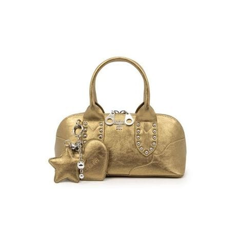 [^ԁF318181]ق̂ɋP^bNȎƃN[ŃV[vȈۂ˔u~iXvV[YBMȂiȃVCj[J[́A؂₩Ǝg₷̃oX▭ŁAǂȃR[fBl[gɂRƂȂ݁AX^CÕANZgƂĊ􂵂܂BX^bŶ悤ɕ񂾃hbgfUCۓIȃ{fBɂ́Aƃn[gA^{[gݍ킹݊`[tAobOтɗh邫߂C߂Ă܂B~jTCYȂz܂▭ȗeʂŁAfC[[X͂Ap[eB[CxgAƂoɂ҂łBɁAOV_[XgbvtĂAnhobOɂV_[obOɂȂ2WAYdlŃV[I΂Bu~iXv́A肰ȂƗVѐSZāAȂ炵X^CۗẴ~jobOłBEA4Ήi22~31cm)F~Ezi10~20cmjFZEybg{gi500mljFZEybg{gci500mljF~y[J[TCY@()zFREE : d:430gC :12.5cmC :26cmC }`:11.5cmC 荂:10cmC V_[Xgbv̒:106-124cm