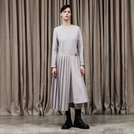 [^ԁF15351008]yfUCzȂ̕LI[o[XJ[gts[XBVvȃ~fBEOX̃s[XɃv[cXJ[gZbgꂽA[hȈꖇBiEEVGbg̃gbvX琞ɌčLtAVGbgGKgȃ[h̃s[X͔tHĂ_uNXdāBZbg̃I[o[XJ[g̓v[cɎy₩ȃrGŎdāA킹ۂ̃̕RgXgy߂܂s[XEXJ[g|PbgȂyfފz炩Ō̂鐶n̕ɃE[ȂVNv킹^b`ƔAnVȏfނƂȂĂ܂B܂ƓȗAp̗tHołdĉh̗ǂB2WAYXgb`ŔɒSn̗ǂfނƂȂĂ܂Bs[XȊOnXJ[gnȂyȂ|Cgzs[Xƃv[cXJ[gZbgɂȂĂ̂łꂼPiƂĂy߂̂͂łB