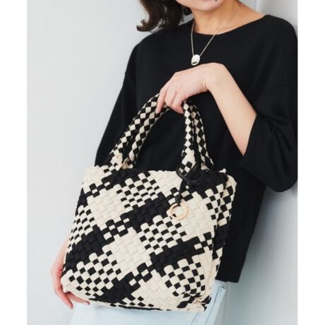 [^ԁF15302042]yfUCzoCJ[̃bV~jg[gobOB\tgŐLk̂iCfނȃJ[~bNXŕ҂ݏグĂ܂BCȂP̃L[O|CgɁBԂȃTCYŃX^COɎ₷AV[YXŎgĂ܂BВdl̃Ci[obOtłByfށziC |E^ RbgyR[fBl[gzJWAƏi킹obO̓fC[ɂg܂BydlzE|PbgȂƖ̊֌WɂAۂFČꍇ܂B܂Ap\REX}[gtHȂǂ̊ɂA኱iƉ摜̃J[قȂꍇ܂Bd:395g(TvTCY)