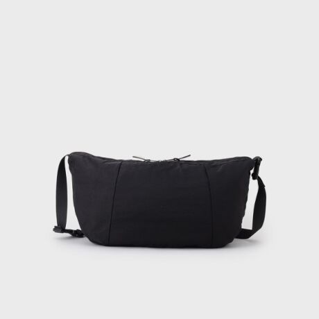 [^ԁF15302032]yfUCzND]OUTDOOR PRODUCTS̕ʒV_[ɐV^oIX^CV[ɂăVGbgς邱ƂoJWAV_[BV_[xg̓t[^CvŁA|NX{fB[ƊȒPɒςAyʂŎ[͂̂͂łBX}zpXP[Xoꂵ₷O|PbgACRp[ggɂ͉ו𐮗ڂł傫ȃbV|PbgtĂ܂Bɓރx[WƃLbƈ߂ubN2FWJłByfށz򊴂iCfށByR[fBl[gzfC[[X͂AyʂŎ[͂}U[YobOƂĂ߂łBydlzE|PbgFO~2 ~3EA4TCY[`OUTDOOR PRODUCTS`1973NAAJC݃T[XBuAEghADƂɍD܂pi肽vƂAgV[Z̋zɂāAOUTDOOR PRODUCTS̓X^[g܂B݂ł̓obOɉAJWAEFAAA_[EFAAV[YAvAXe[Vi[Ȃǂ̓pi𕝍LWJ郉CtX^CuhƂāAE60JȏňĂ܂BƖ̊֌WɂAۂFČꍇ܂B܂Ap\REX}[gtHȂǂ̊ɂA኱iƉ摜̃J[قȂꍇ܂Bd:345g(TvTCY)