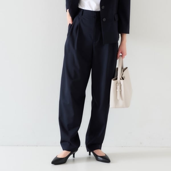 極美品♡UNTITLED アンタイトル パンツスーツ ウール 背抜き　黒 1 S 通勤・セレモニーどちらも着まわす「フォーマルセットアップ