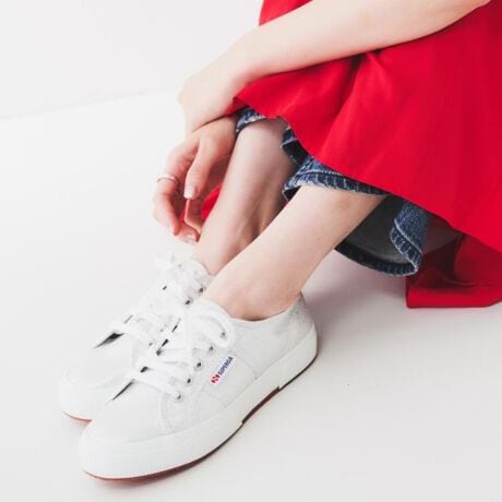 [^ԁF15301211]yfUCzSUPERGA̐lCACeł郉Xj[J[oBiōT߂Ȍ򊴂Vo[̃Abp[łBh肷ȂiȌ򊴂́AGKgőlۂ͋CƉ𗼗Aėp̍1iłByR[fBl[gzzCgx[W̒PFnR[f̃|CgɁBTCY\ɂāoCCOî߉DTCY\Lƃ[hTCY\LقȂ܂Bi@mF܂B[hTCYR[h30iTCY\L36=23D0cm[hTCYR[h35iTCY\L37=23D5cm[hTCYR[h40iTCY\L38=24D0cmTCY͖ڈƂȂ܂B\߂BƖ̊֌WɂAۂFČꍇ܂B܂Ap\REX}[gtHȂǂ̊ɂA኱iƉ摜̃J[قȂꍇ܂Bd:Б350g(TvTCY)