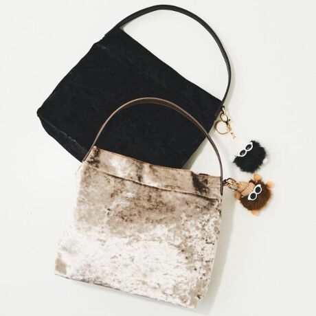 [^ԁF15303001]yfUCzvCtȃ`[ZbgɂȂnhobOBobÓANbVxAfނ̕VvȃfUCɁAX[X̍ṽnhRrɂăX^CbVȈۂɁBTOXL[gȃt@[{[̃`[ZbgłBgĥobO`[VѐSvXAɃANZg܂Bgɂ͂AƂoɂ҂ȃACełByR[fBl[gzpcEXJ[gAlXȃX^CÕ|CgɁBydlzE|PbgF~2x[W(652)F{̂̃t@[Ax[W(052)ƔׂƁALx[WƂȂĂ܂BƖ̊֌WɂAۂFČꍇ܂B܂Ap\REX}[gtHȂǂ̊ɂA኱iƉ摜̃J[قȂꍇ܂Bd:215g(TvTCY)