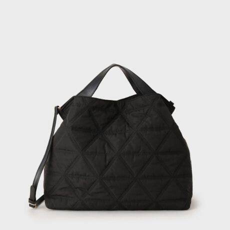 [^ԁF15301053]yfUCz_ũXeb`lۂALeBÕg[gobOB}bgȕ\ʊ̑fނɁAgCAO̕fUC|CgB_炩fނŌŷŁÂɓ݂₷gSnBV_[xgtĂāAV_[NX{fBłg܂Byfށz򊴂̂|GXeyX^COzJWAȃpcX^Cɂ߂łBydlzE|PbgFO~1 ~2EA4TCY[Ɩ̊֌WɂAۂFČꍇ܂B܂Ap\REX}[gtHȂǂ̊ɂA኱iƉ摜̃J[قȂꍇ܂Bd:395g(TvTCY)