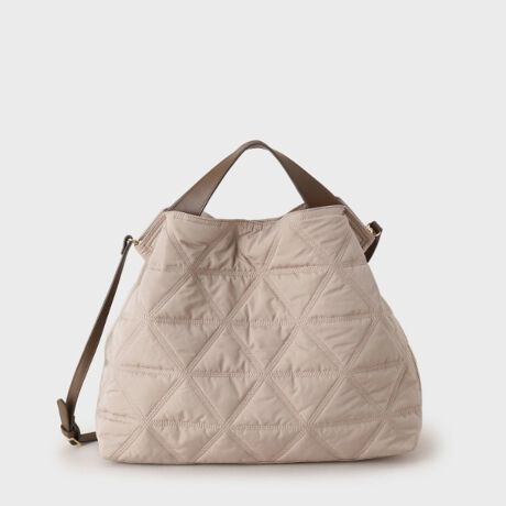 [^ԁF15301053]yfUCz_ũXeb`lۂALeBÕg[gobOB}bgȕ\ʊ̑fނɁAgCAO̕fUC|CgB_炩fނŌŷŁÂɓ݂₷gSnBV_[xgtĂāAV_[NX{fBłg܂Byfށz򊴂̂|GXeyX^COzJWAȃpcX^Cɂ߂łBydlzE|PbgFO~1 ~2EA4TCY[Ɩ̊֌WɂAۂFČꍇ܂B܂Ap\REX}[gtHȂǂ̊ɂA኱iƉ摜̃J[قȂꍇ܂Bd:395g(TvTCY)