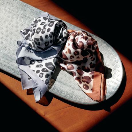 [^ԁF15304330]yfUCzGKgȃIp[h̃XJ[tBRpNgTCYŁAyɃX^COɎ₷iłBLuEƃO[2FWJŁAVvȃR[fBl[gɉ؂₩vX܂BobOɃVbƓAKvȎɂƎg֗́B񌳂ɊłȂAɂAobOɃAWȂǁAprŊ􂵂܂By₩ȃ|GXeŁA₷AȒPłByR[fBl[gzJWAȃfjX^CAItBX̂ƂR[fBl[g܂ŕLΉBXJ[tňۂKƕςAlXȃV[Ŋ􂷂邱Ƃł܂BƖ̊֌WɂAۂFČꍇ܂B܂Ap\REX}[gtHȂǂ̊ɂA኱iƉ摜̃J[قȂꍇ܂B