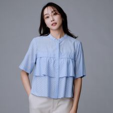 【短丈前ボタン五分袖】ストライプフリルシャツ