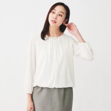 【透けにくいウエストイン見え】パウダリーブラウス