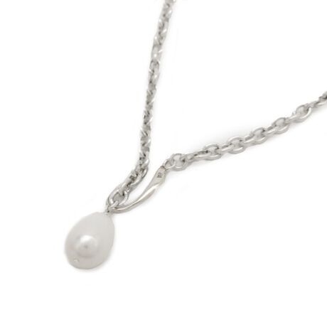 [^ԁFG7704006]fUCp̃GXvhA^CXȃfUC͂̃ANZT[VvłȂꂽfUĆA𒴂Ĉ^CXȖ͂܂Bp̃GXvANZT[́Ȃɂ肰Ȃ؂₩vX܂B~j}Ń_ȃfUĆAJWAtH[}܂ŕLX^CɑΉBuXbglbNXȂǁAǂ̃ACeR[fBl[gɎRƗn݁A肰ȂĂ܂Bd˕tĂARȃAWy߂̂͂łBVvŐꂽfUĆAʂN킸̕ɈAMtgɂ҂łByPHILIPPE AUDIBERTzitBbvI[fBx[j1989NɃX^[gtX̃t@bVANZT[uhBiŁAx̍fUCRZvgɁAt@bViuȃANZT[𐧍삵Ă܂BƖ̊֌WɂAۂFČꍇ܂B܂Ap\REX}[gtHȂǂ̊ɂA኱iƉ摜̃J[قȂꍇ܂B