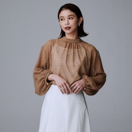 [^ԁF15384416]yfUCzVA[fނ̌y₩ȓƃJbgWJ[h̗̓IȖ͗l▭ȃuEXBтɕ\ςfUCiŁA炵ۂ^܂BnClbÑfUC񌳂ƌAGKgȕ͋CoBWPbgjbgAJ[fBKƂ̃C[hX^Cɂ҂łByfފz_炩ƌyVA[fނɁAό`hbg̃JbgWJ[h{fށBy₩ȃGA[ƗAeNX`[\ʊofށB炵ƃtF~j𕹂ghfނɂȂ܂ByȂ|Cgzɂ̓VA[uEXƂāAɂ̓jbg̃C[hWPbg̃Ci[ɂ߂łBV[YXŊ􂵂ĂuEXłBƖ̊֌WɂAۂFČꍇ܂B܂Ap\REX}[gtHȂǂ̊ɂA኱iƉ摜̃J[قȂꍇ܂B